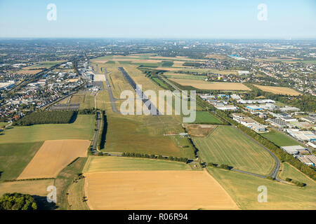 Aeroporto Dortmund, pista 24, la pista 24, problemi di rumore, vie di rullaggio, Wickeder Chaussee, Dortmund, aeroporto regionale, airfield, airport, Ruhrgebiet, Nord Foto Stock