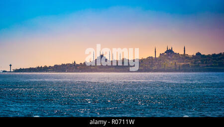 Bella Seppia Fotografia della città vecchia di Istanbul, tra le quali la Moschea Blu Foto Stock