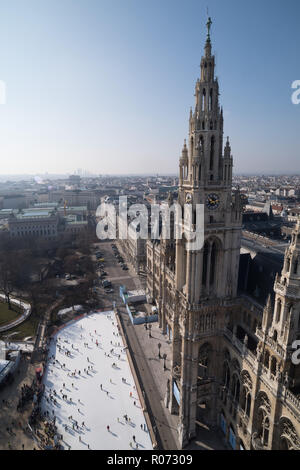 Wien, Rathaus, Eistraum - Vienna, Municipio Eistraum, pista di pattinaggio sul ghiaccio Foto Stock