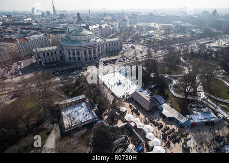 Wien, Rathaus, Eistraum - Vienna, Municipio Eistraum, pista di pattinaggio sul ghiaccio Foto Stock