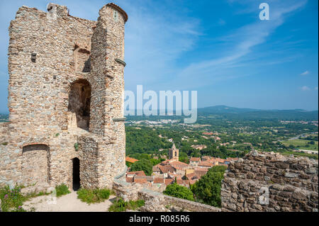 Ruine del castello Grimaud, Grimaud-Village, Var, Provence-Alpes-Côte d'Azur, in Francia, in Europa Foto Stock