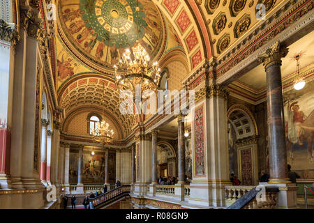 Il soffitto dello Scalone, Foreign Office Building Interior, Foreign and Commonwealth Office, Westminster, London, Regno Unito Foto Stock