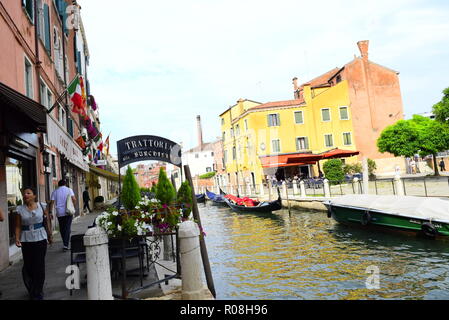 HD fotografia DSLR di Venezia, Italia. Tutte le foto sono state scattate in vera Venezia Italia. È possibile vedere il Grand Canal, barche, luoghi, edifici. Da vedere Foto Stock