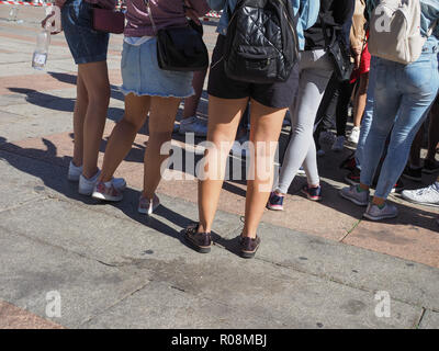 BOLOGNA, Italia - CIRCA NEL SETTEMBRE 2018: le persone nel centro della città Foto Stock