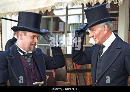 Il sig. HOLMES 2015 Miramax film con Ian McKellen a destra e Dave Elsey Foto Stock