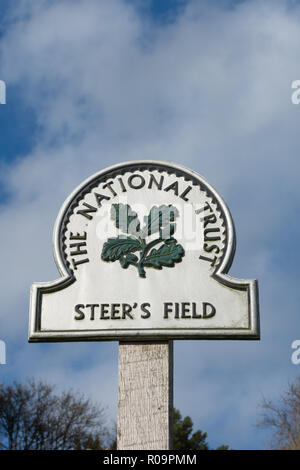 Segno presso il National Trust sterzare campo parte della collina Denbies a Ranmore comune, Surrey, Regno Unito Foto Stock