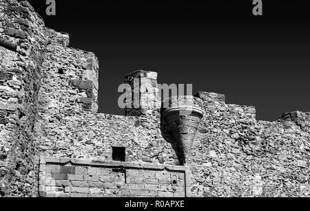 La fotografia in bianco e nero del castello di Monemvasia Grecia Laconia Peloponneso Grecia Foto Stock