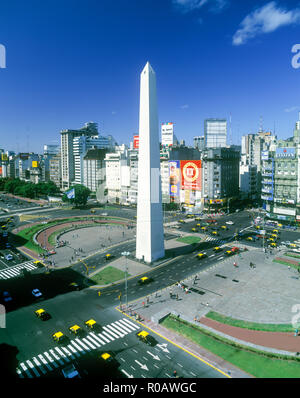 1997 obelisco storico AVENIDA NUEVE DE JULIO A PLAZA DE LA REPUBLICA BUENOS AIRES ARGENTINA Foto Stock