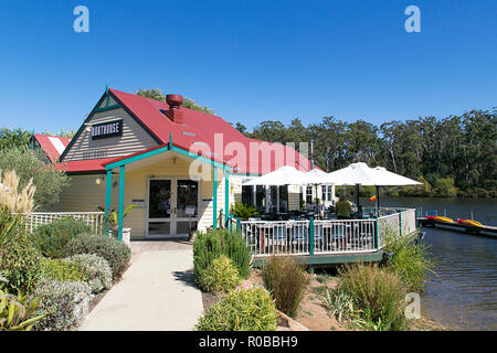 Daylesford, Australia: Marzo 23, 2018: Il Boat House il ristorante e la caffetteria in Daylesford è un famoso stabilimento di ristoro sulla . Foto Stock