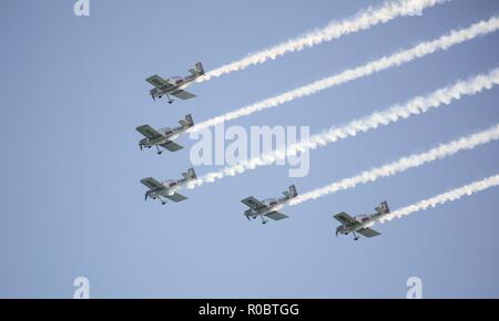 Il team di Raven (Raven) divertente migliaia di spettatori a 2018 Bournemouth Air Festival Foto Stock