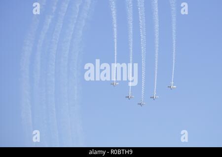 Il team di Raven (Raven) divertente migliaia di spettatori a 2018 Bournemouth Air Festival Foto Stock