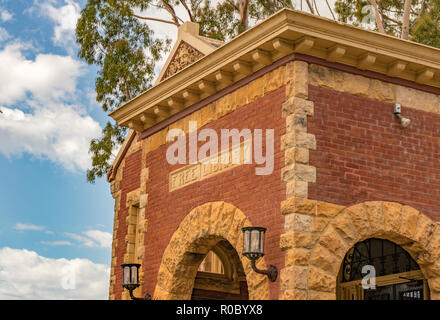 Libreria gratuita di mattoni in San Luis Obispo, California, USA. Foto Stock