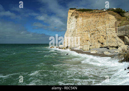 Ottima vista delle scogliere di alabastro in Fecamp, Normandia, Francia. Foto Stock