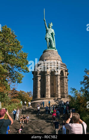 Il monumento di Hermann vicino a Detmold, Renania settentrionale-Vestfalia (Germania). Foto Stock