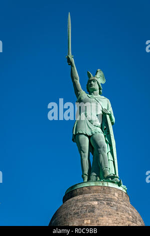 Il monumento di Hermann vicino a Detmold, Renania settentrionale-Vestfalia (Germania). Foto Stock