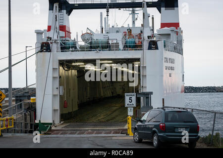 Groupe CTMA ferry Voyageur legato fino al pontile di Cap aux Meules nelle isole della Maddalena, Quebec, Canada. Foto Stock