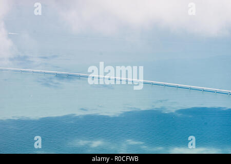 Vista aerea di Hong Kong Macao Zhuhai Bridge. Foto Stock