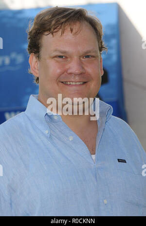 Andy Richter- Madagascar: Escape 2 Africa Premiere al Westwood Village Theatre di Los Angeles. RichterAndy 43 Red Carpet Event, verticale, STATI UNITI D'AMERICA, industria cinematografica, celebrità, fotografia, Bestof, arte cultura e intrattenimento, Topix celebrità moda / Verticale, meglio di, evento nella vita di Hollywood - California, moquette rossa e dietro le quinte, USA, industria cinematografica, celebrità, movie celebrità, personaggi televisivi, musica celebrità, fotografia, Bestof, arte cultura e intrattenimento, Topix, headshot, verticale, una persona, dall'anno , 2008, inchiesta tsuni@Gamma-USA.com Foto Stock