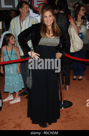 Kathy Najimy - Parete.E Premiere al Greek Theatre di Los Angeles. per tutta la lunghezza il contatto visivo smileNajimyKathy 031 Red Carpet Event, verticale, STATI UNITI D'AMERICA, industria cinematografica, celebrità, fotografia, Bestof, arte cultura e intrattenimento, Topix celebrità moda / Verticale, meglio di, evento nella vita di Hollywood - California, moquette rossa e dietro le quinte, USA, industria cinematografica, celebrità, movie celebrità, personaggi televisivi, musica celebrità, fotografia, Bestof, arte cultura e intrattenimento, Topix, verticale, una persona, dall'anno , 2008, inchiesta tsuni@Gamma-USA.com moda - a piena lunghezza Foto Stock