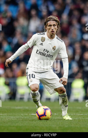 Madrid, Spagna. 3 Novembre, 2018. Santiago Bernabeu, La Liga Calcio, Real Madrid rispetto a Valladolid; Luka Modric (Real Madrid) Credito: Azione Sport Plus/Alamy Live News Foto Stock