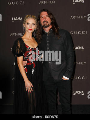 Los Angeles, California, USA. 3 Novembre, 2018. Los Angeles, California, USA. 3 Novembre, 2018. Dave Grohl, Jordyn Blum frequentare 2018 LACMA Art + Film Gala a LACMA il 3 novembre 2018 a Los Angeles, California. Foto: imageSPACE/MediaPunch Credito: MediaPunch Inc/Alamy Live News Credito: MediaPunch Inc/Alamy Live News Foto Stock