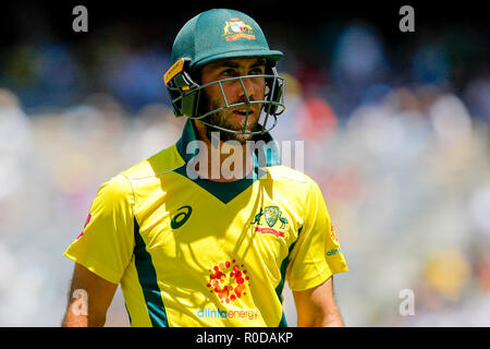 Optus Stadium, Perth, Australia. 4 Novembre, 2018. ODI International Cricket serie, Australia contro il Sud Africa; Glenn Maxwell di Australia Credit: Azione Plus sport/Alamy Live News Foto Stock