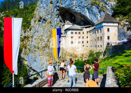 Il Castello di Predjama. Predjama. Carniola interna regione. La Slovenia, l'Europa. Foto Stock