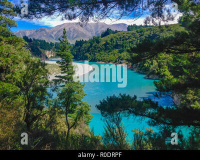 Il pittoresco Rakaia Gorge e Rakaia River sull'Isola del Sud della Nuova Zelanda Foto Stock