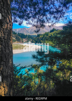 Il pittoresco Rakaia Gorge e Rakaia River sull'Isola del Sud della Nuova Zelanda Foto Stock