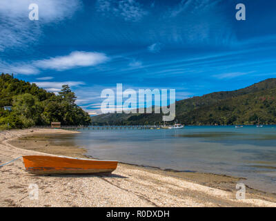 Vista sul fiordo con barche, Marlborough Sounds Foto Stock