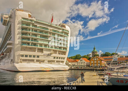 Nave da crociera Azura a Stavanger, Norvegia Foto Stock