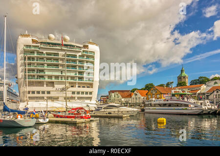 Nave da crociera Azura a Stavanger, Norvegia Foto Stock