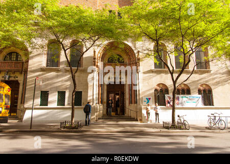 Ingresso al West Side YMCA Hostel, New York City, N.Y.C, N.Y, Stati Uniti d'America, U.S.A. Foto Stock