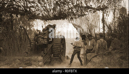 Un WWI fotografia che mostra i soldati lo sparo di artiglieria pesante (Obice) pistola Foto Stock