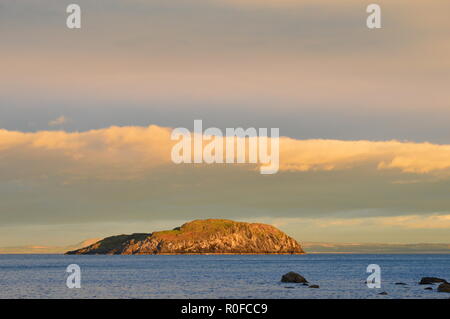 Sunrise over Craigleith Rock Foto Stock