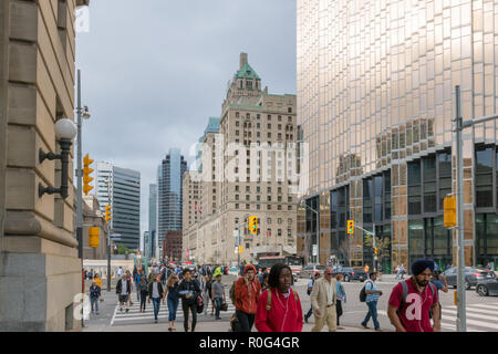 Vista della Royal Bank Plaza e il Fairmont Hotel di Toronto, Canada Foto Stock