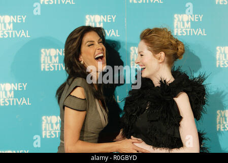 Teri Hatcher partecipa alla premiere di 'Coraline" con Miranda Otto come parte del Sidney Film Festival. Sydney, Australia 10.06.09. Foto Stock