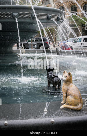 Fontana del cane in Berczy Park, Toronto, Canada Foto Stock