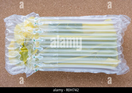 Aria traslucido imballaggio, protezione delle merci e degli imballaggi in plastica Foto Stock