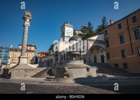 Udine, Torre dell'orologio Foto Stock