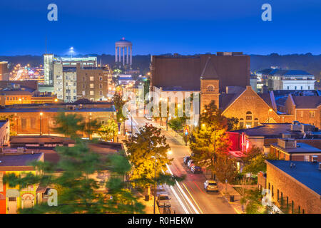 La Columbia, Missouri, Stati Uniti d'America downtown skyline della città al crepuscolo. Foto Stock