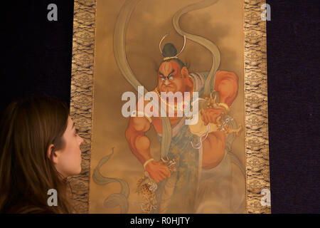 Londra, Regno Unito. 5 Novembre, 2018. Arte Asiatica photocall settimana avviene a Bonhams New Bond Street, Londra. Sul display: TOMIOKA EISEN (1864-1905)epoca Meiji (1868-1912), circa 1900-1905. Stimato in £ 3.500 - 4.000. L'anteprima è per ammenda Bonhams giapponese, raffinato ristorante cinese e la Ollivier raccolta dei primi arte cinese: Un viaggio attraverso il tempo le vendite che avrà luogo il 8 novembre 2018. Credito: Keith Larby/Alamy Live News Foto Stock