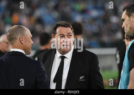 Nuova Zelanda capo allenatore Steve Hansen durante il 2018 Bledisloe Rugby test match tra la Nuova Zelanda e l'Australia al Nissan Stadium di Yokohama Kanagawa, Giappone il 27 ottobre 2018. (Foto di AFLO) Foto Stock