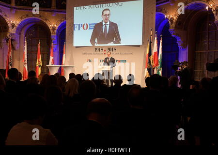 Vienna, Austria. 5th novembre 2018. Il Freedom Education Institute, il FPÖ e il Freedom Parliaman Club hanno invitato al simposio e alla cerimonia '1918 - 2018: 100 anni di repubblica. La foto mostra Heinz Christian Strache (FPÖ). Credit: Franz PERC / Alamy Live News Foto Stock