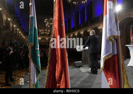 Vienna, Austria. 5th novembre 2018. Il Freedom Education Institute, il FPÖ e il Freedom Parliaman Club hanno invitato al simposio e alla cerimonia '1918 - 2018: 100 anni di repubblica. La foto mostra Walter Rosenkranz, presidente del club del FPÖ. Credit: Franz PERC / Alamy Live News Foto Stock