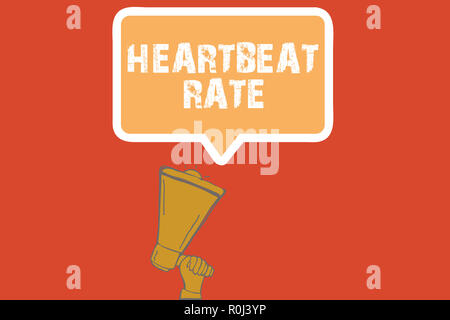 Segno di testo che mostra la frequenza cardiaca. Foto concettuale misurata dal numero di volte in cui il cuore si contrae al minuto. Foto Stock