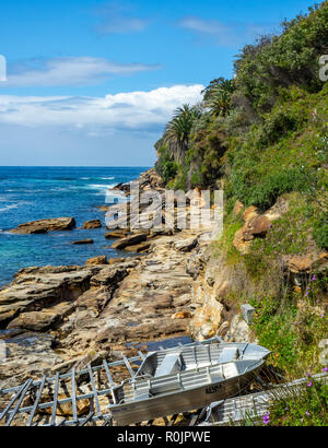 Gommoni di alluminio sul telaio in legno rampa nella baia di Gordon Sydney NSW Australia. Foto Stock