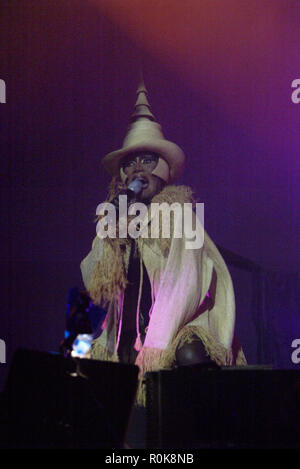 Grace Jones performing live in concerto presso il Teatro Enmore. Sydney, Australia. 11.01.09. Foto Stock