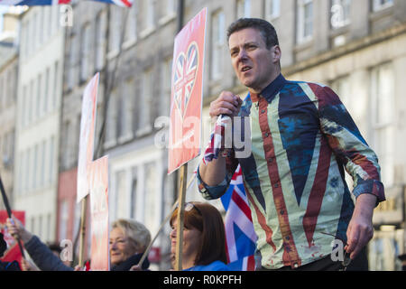 Decine di migliaia di Indy Ref 2 sostenitori marzo a Edimburgo per indipendenza scozzese con: Unionisti dove: Edimburgo, Regno Unito quando: 06 Ott 2018 Credit: Euan ciliegio/WENN Foto Stock