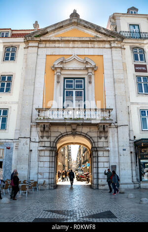 Cancello in Rua dos Sapateiros, Baixa, Lisbona, Portogallo Foto Stock